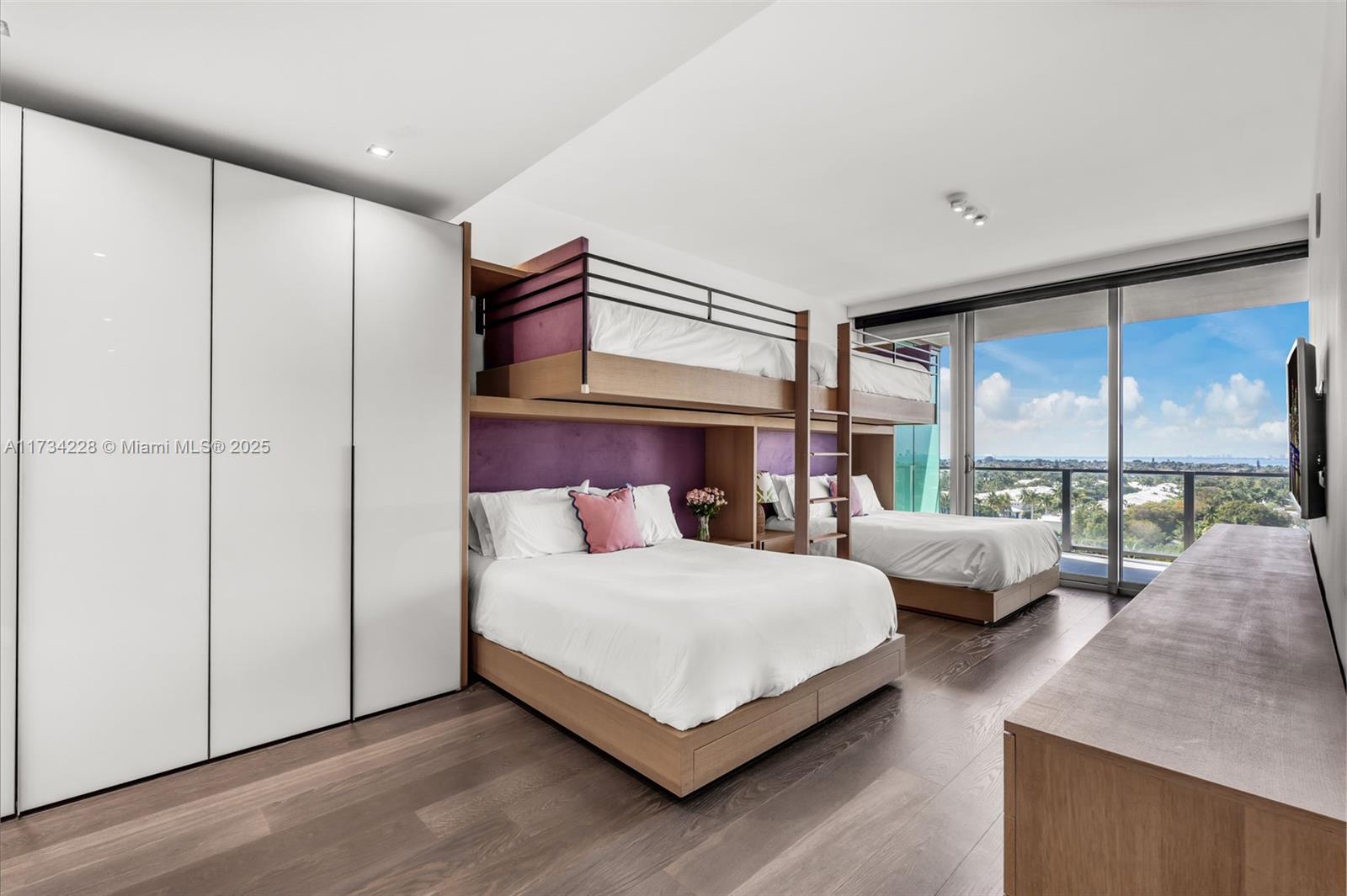 OCEANA KEY BISCAYNE CONDO - Residential