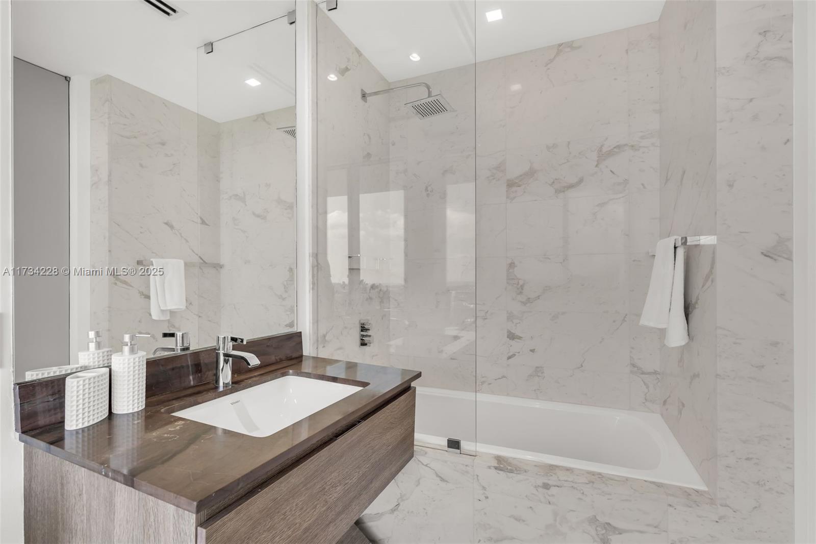 OCEANA KEY BISCAYNE CONDO - Residential