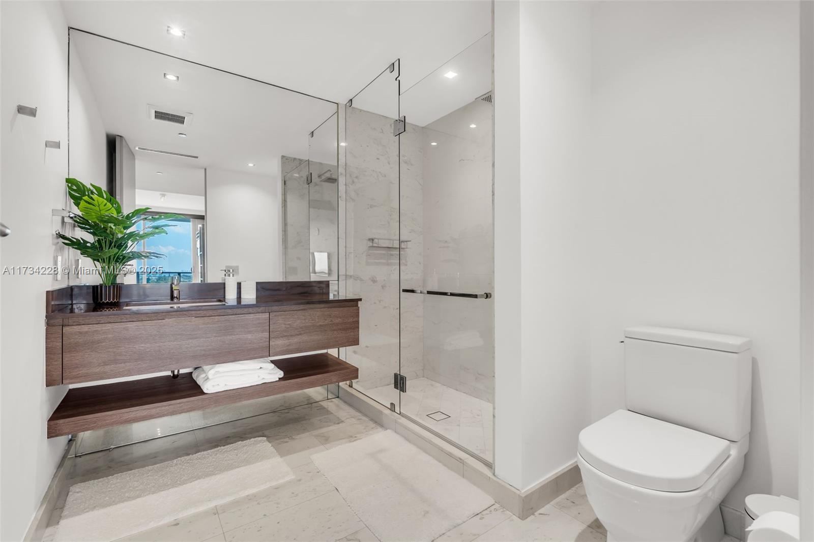 OCEANA KEY BISCAYNE CONDO - Residential