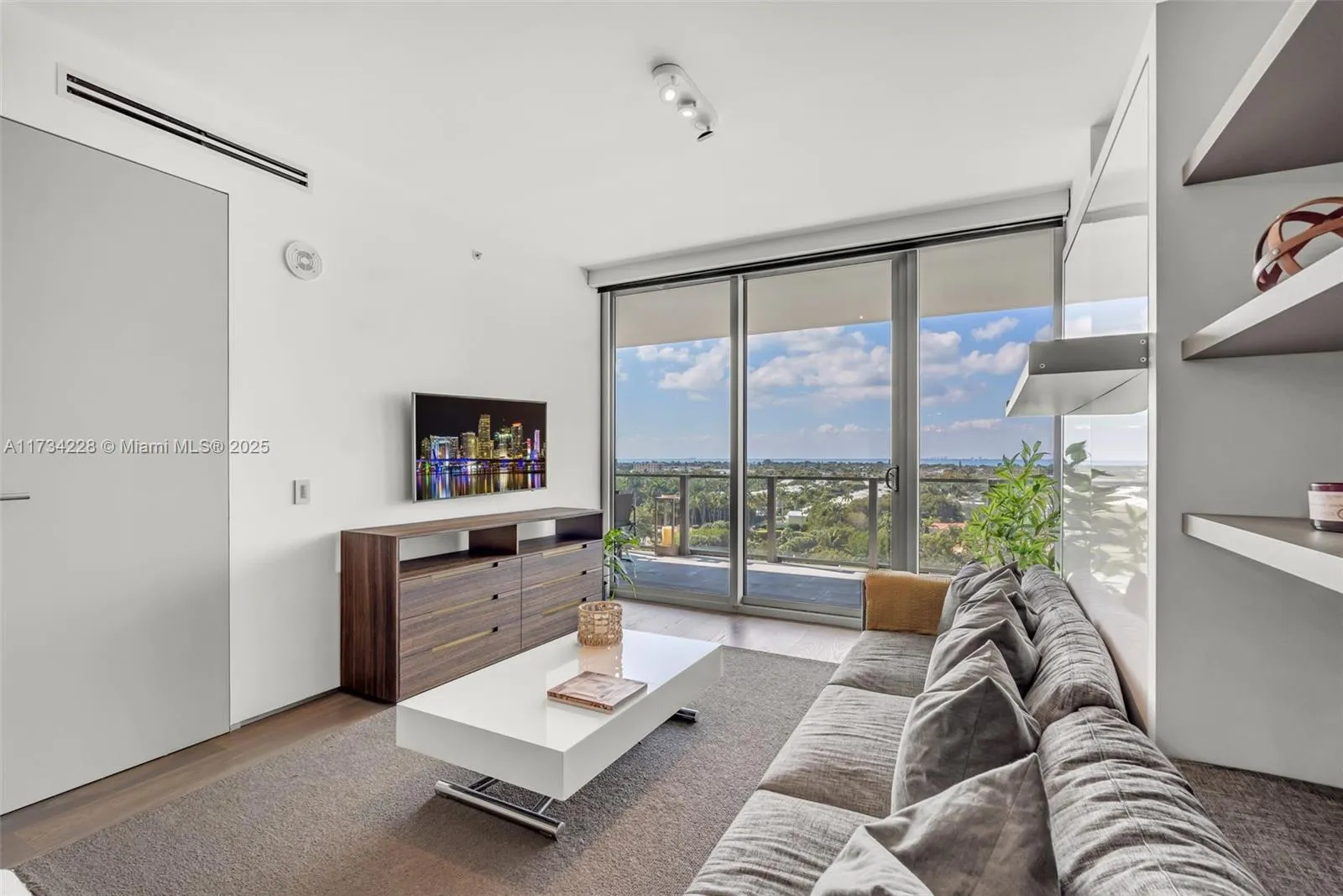 Key Biscayne, Florida 33149, United States, 4 Bedrooms Bedrooms, ,6 BathroomsBathrooms,Residential,Active,12826