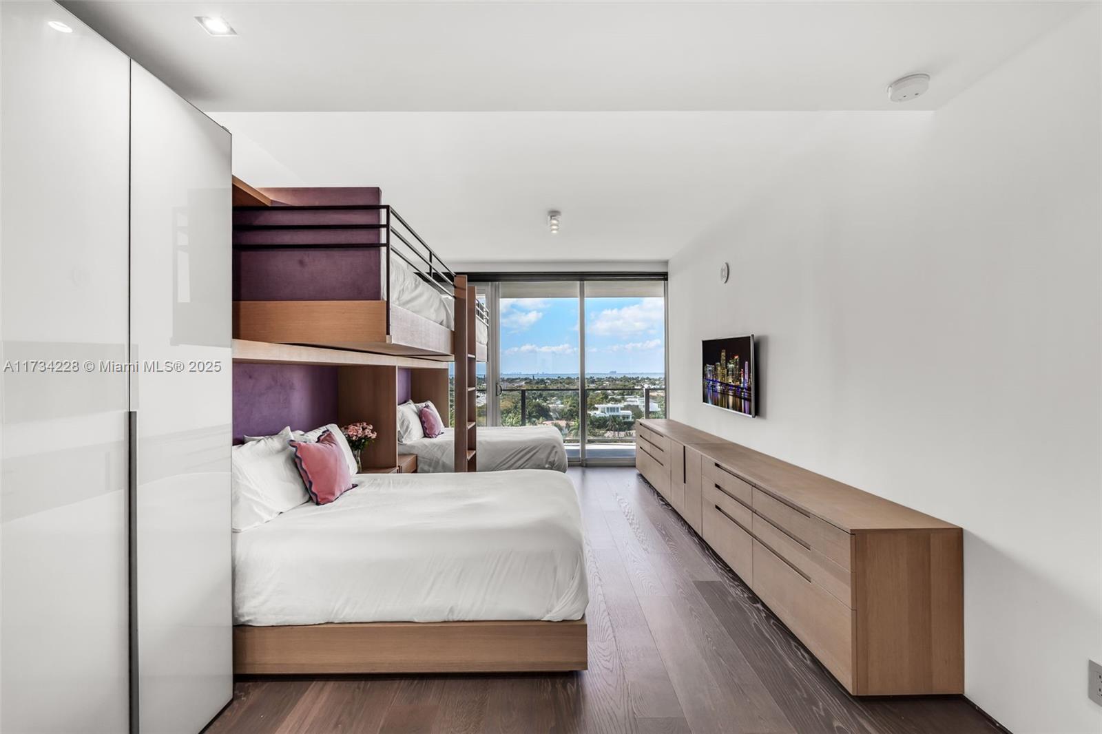 OCEANA KEY BISCAYNE CONDO - Residential