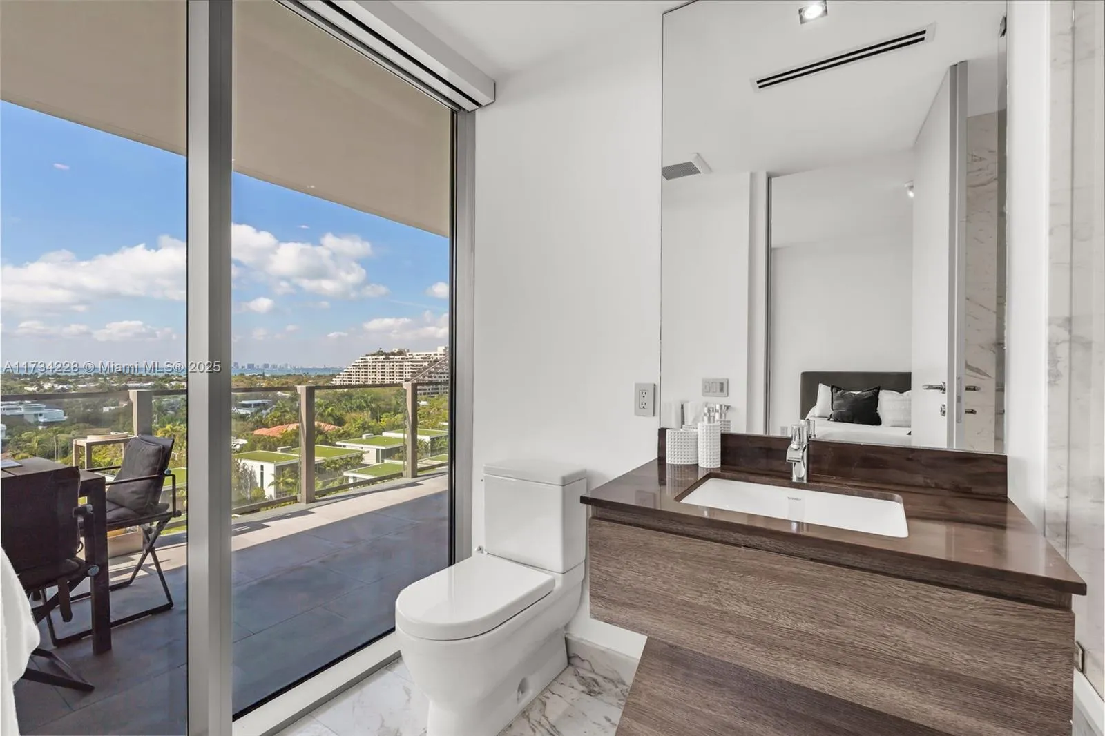 Key Biscayne, Florida 33149, United States, 4 Bedrooms Bedrooms, ,6 BathroomsBathrooms,Residential,Active,12826