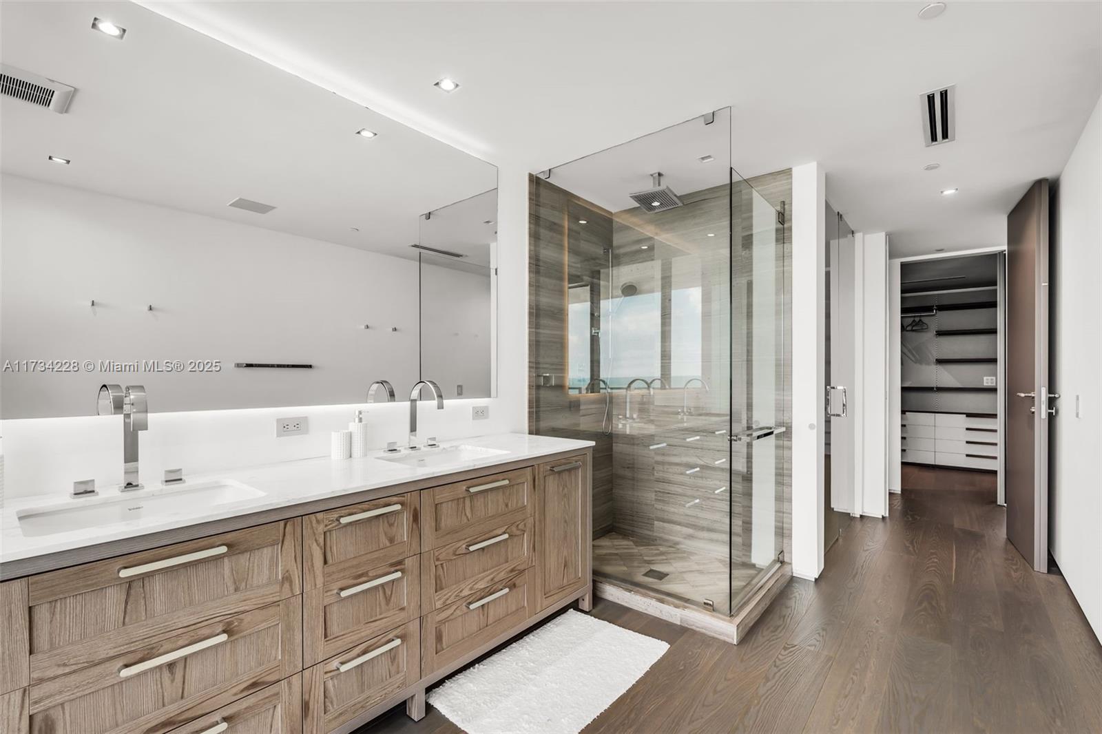 OCEANA KEY BISCAYNE CONDO - Residential