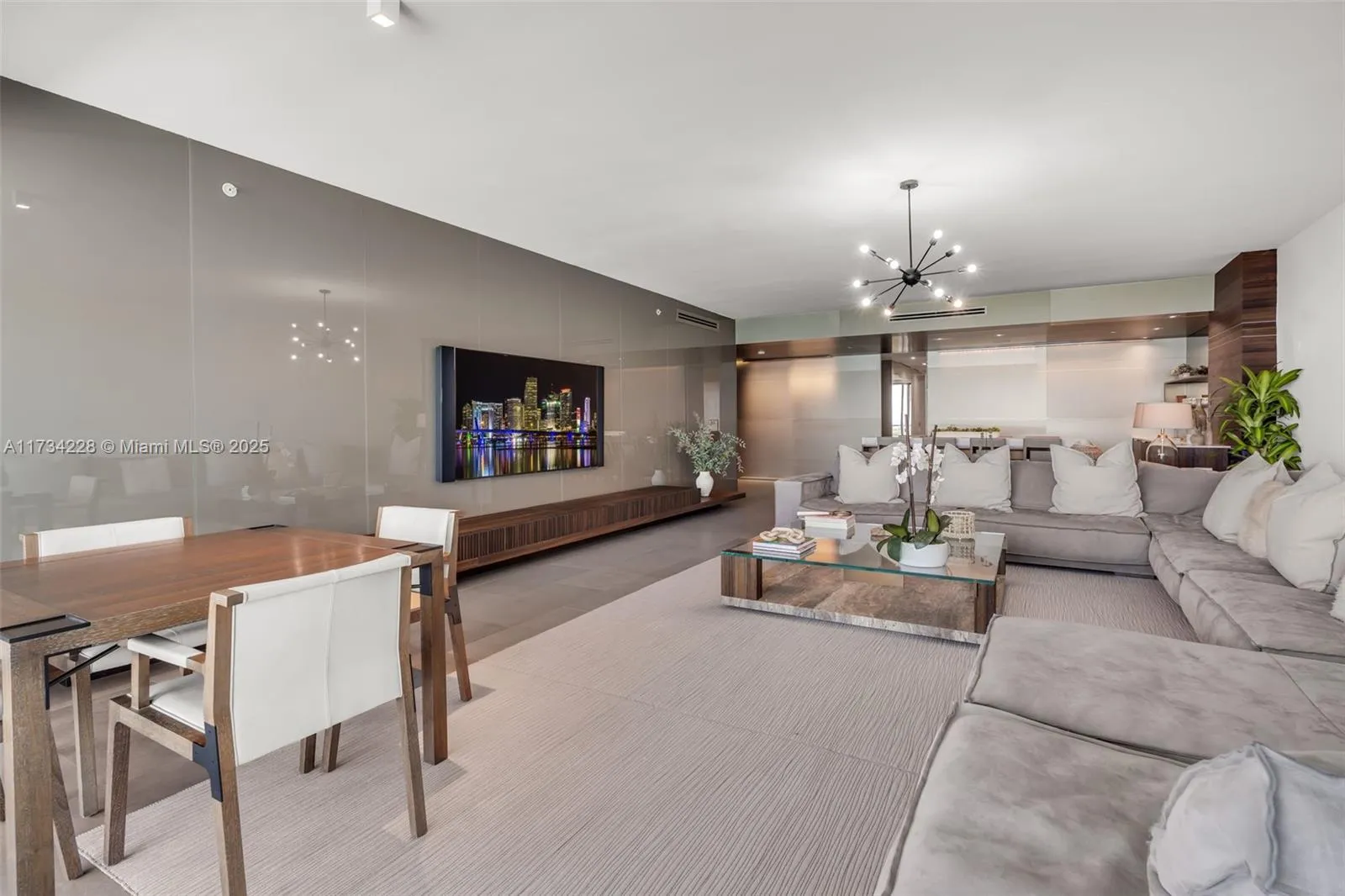 Key Biscayne, Florida 33149, United States, 4 Bedrooms Bedrooms, ,6 BathroomsBathrooms,Residential,Active,12826