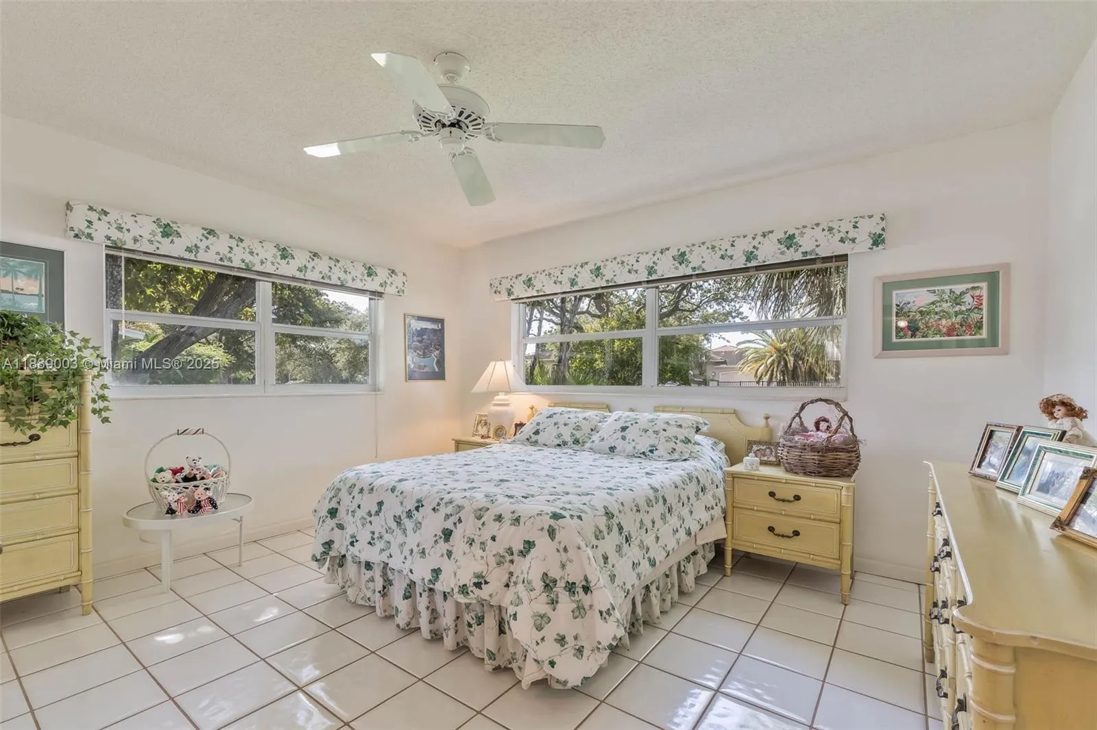 Palmetto Bay, Florida 33158, United States, 4 Bedrooms Bedrooms, ,2 BathroomsBathrooms,Residential,Active,220690