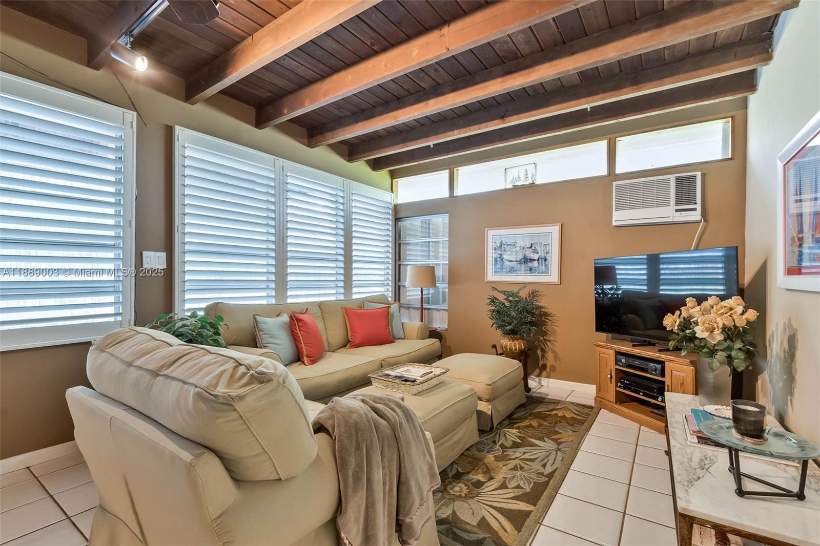 SUN CORAL ESTS 1ST ADDN - Residential