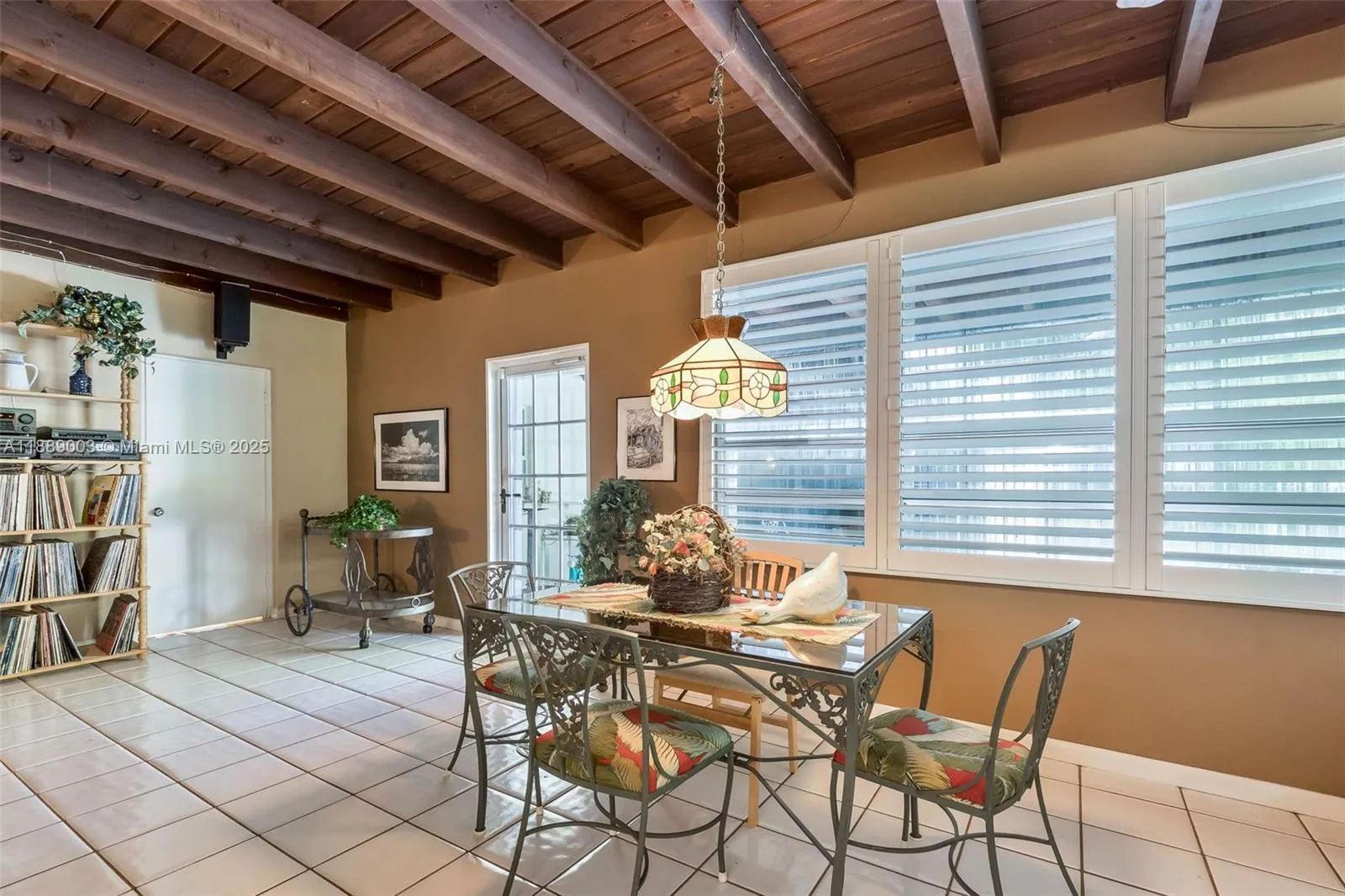 Palmetto Bay, Florida 33158, United States, 4 Bedrooms Bedrooms, ,2 BathroomsBathrooms,Residential,Active,220690