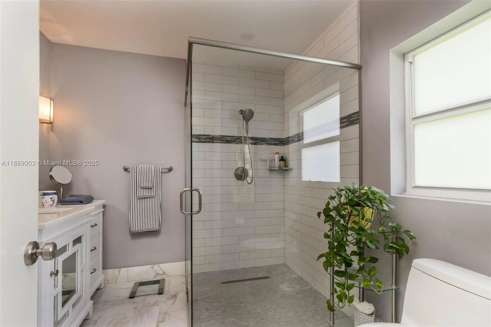 Palmetto Bay, Florida 33158, United States, 4 Bedrooms Bedrooms, ,2 BathroomsBathrooms,Residential,Active,220690