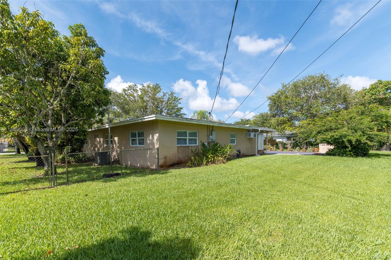 SUN CORAL ESTS 1ST ADDN - Residential