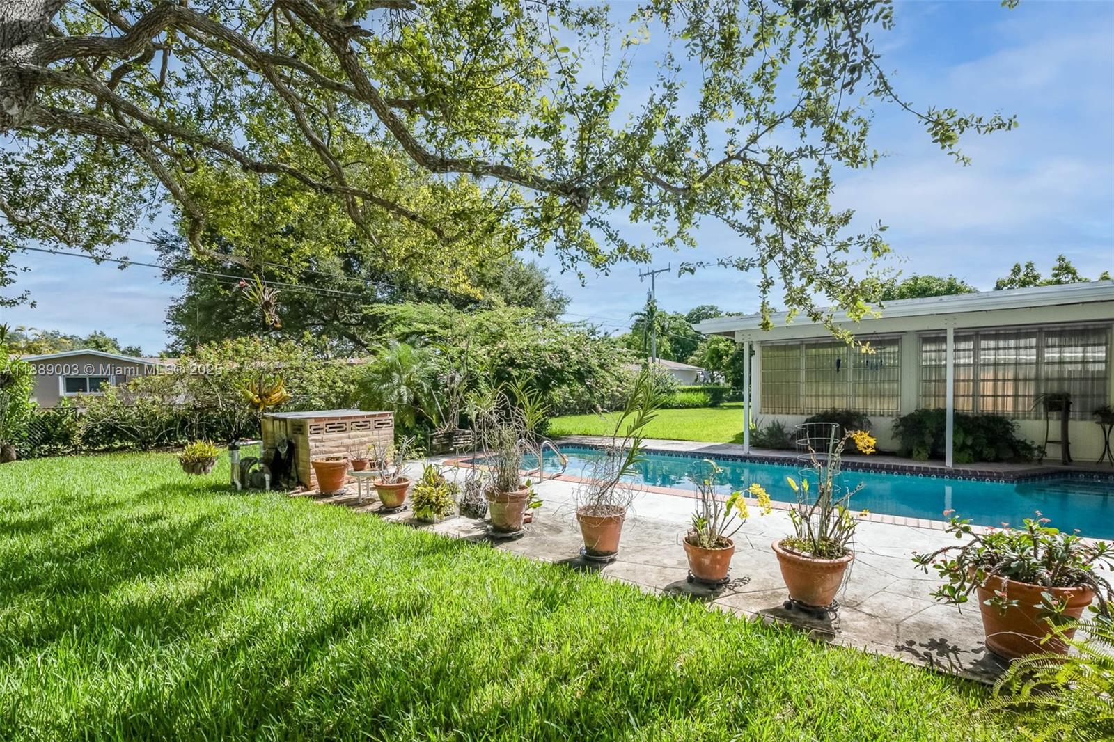 SUN CORAL ESTS 1ST ADDN - Residential