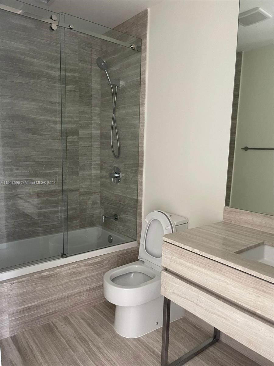 18975 COLLINS CONDO - Residential Lease