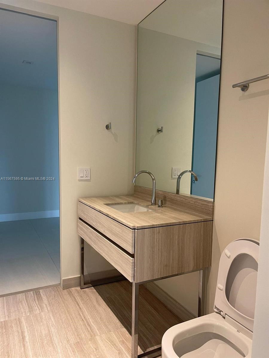 18975 COLLINS CONDO - Residential Lease