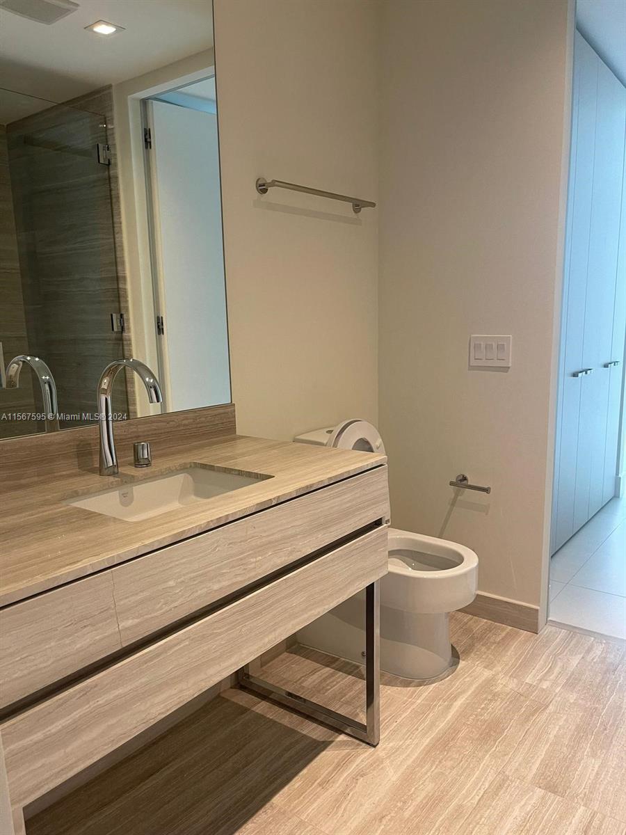 18975 COLLINS CONDO - Residential Lease