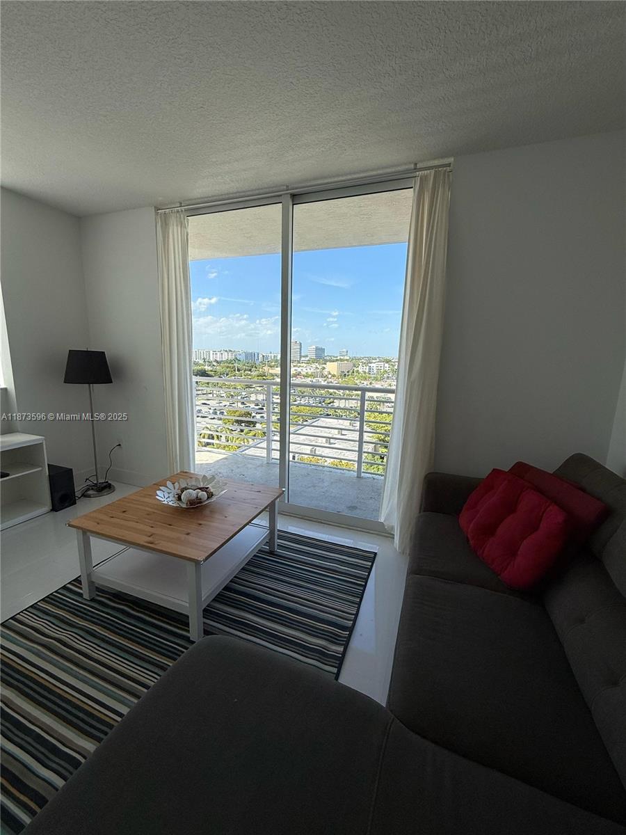 VENTURE AT AVENTURA EAST - Residential