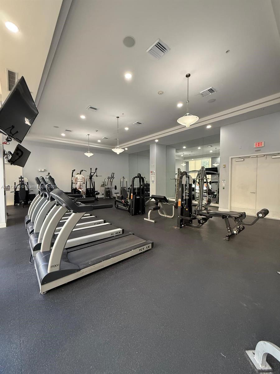 VENTURE AT AVENTURA EAST - Residential