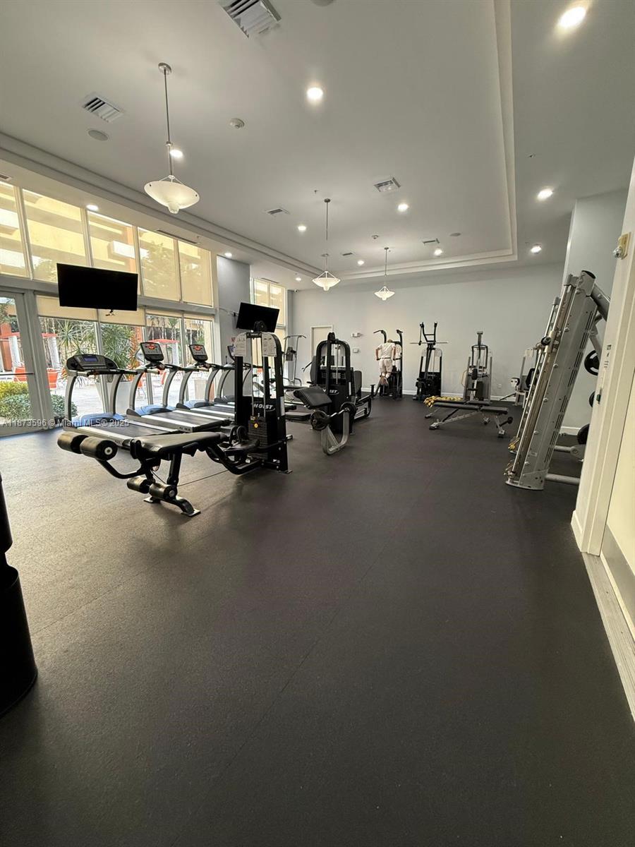 VENTURE AT AVENTURA EAST - Residential