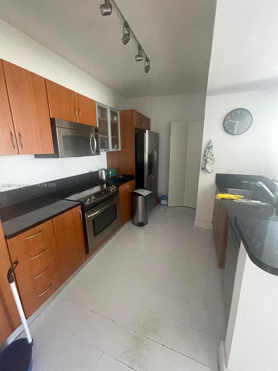 VENTURE AT AVENTURA EAST - Residential