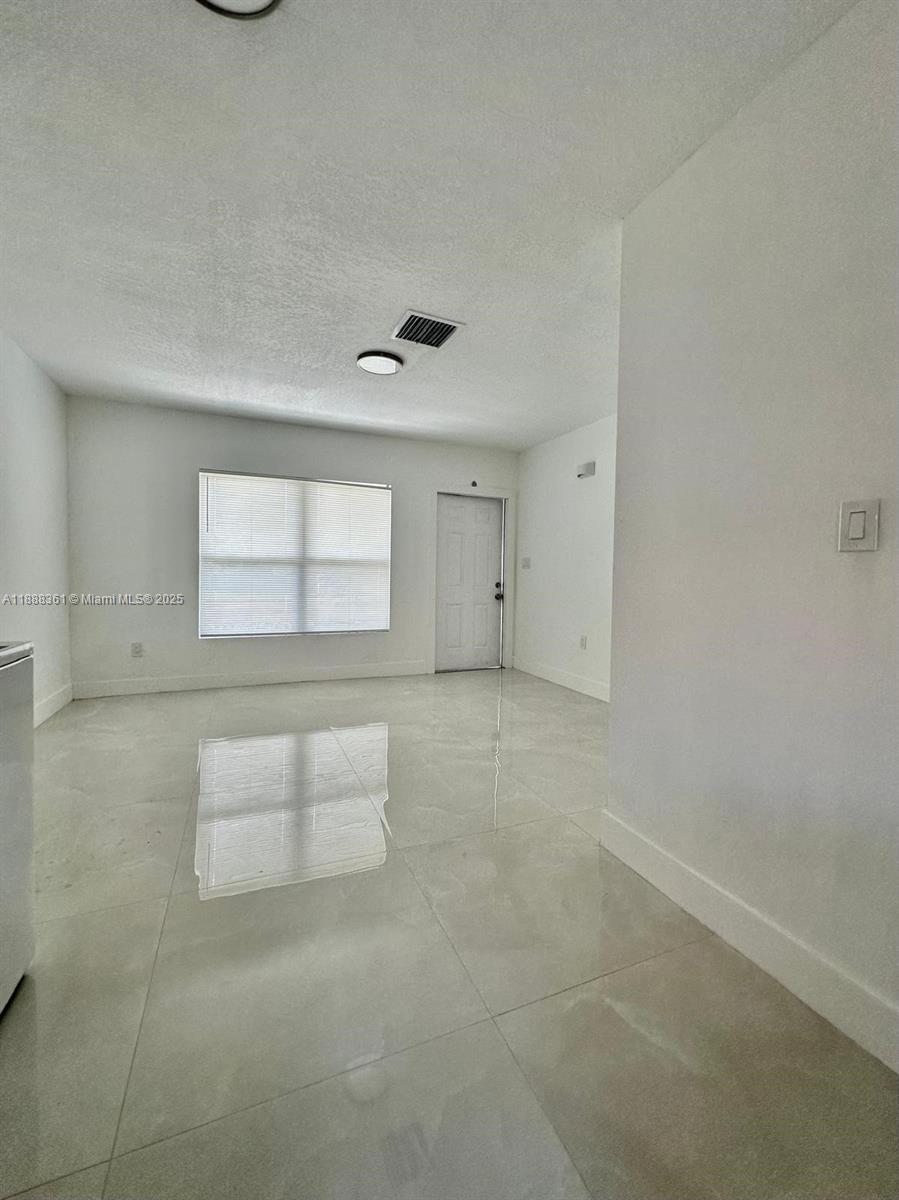 COVINGTON MANOR - Residential Lease