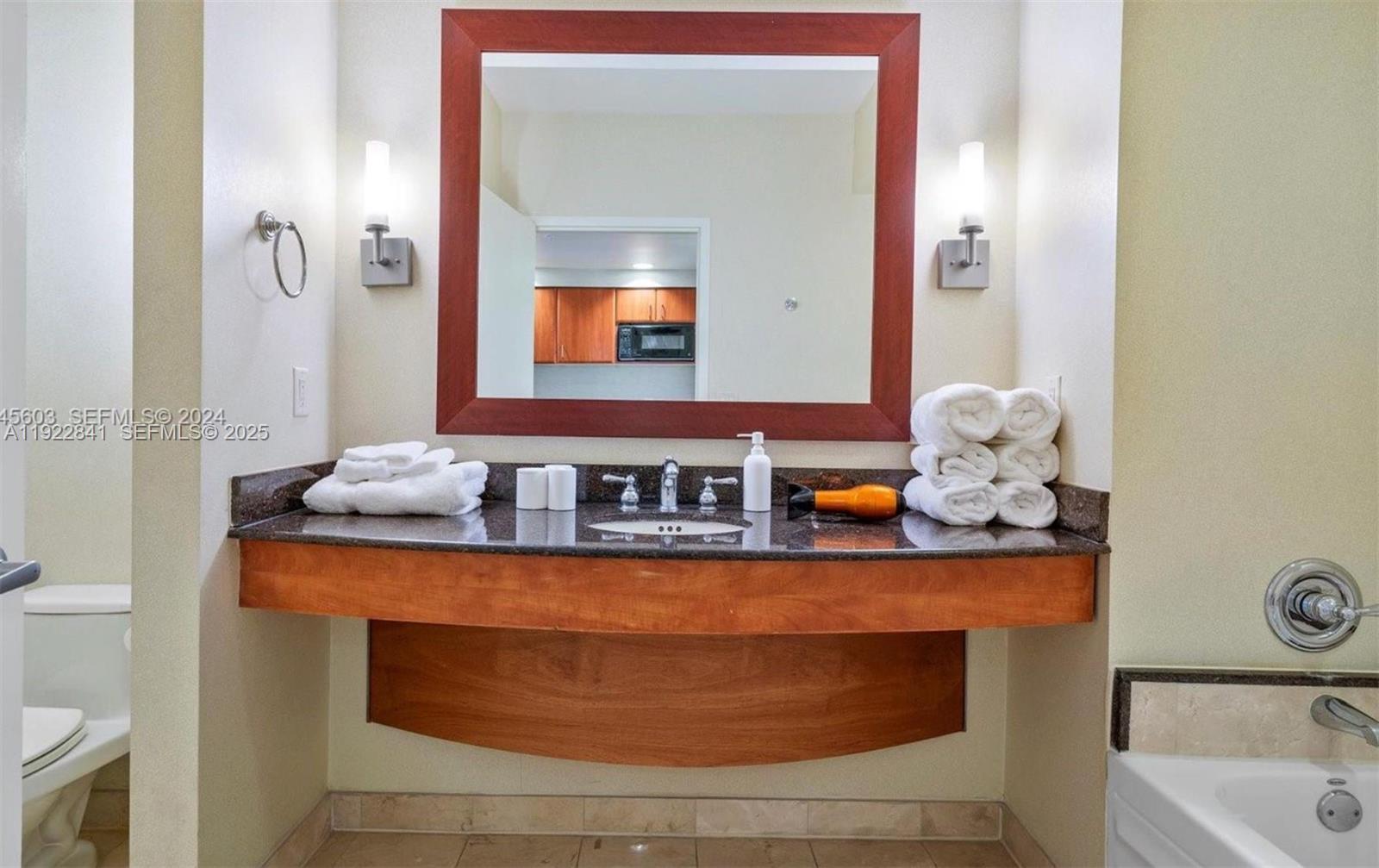 TRUMP INTERNATIONAL SONES - Residential