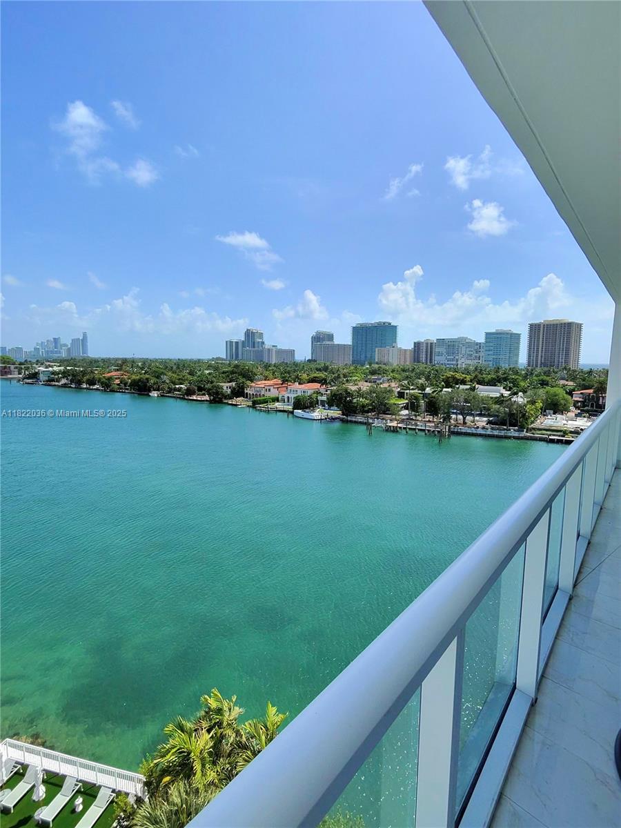 9821 E Bay Harbor Dr 903
