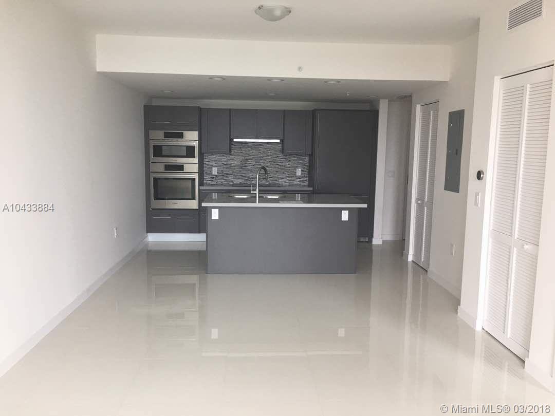 HOA APPROVAL 2-3 WEEKS $150 APPLICATION FEE. SECURITY DEPOSIT, FIRST AND LAST MONTH.
ELEVATOR SECURE.