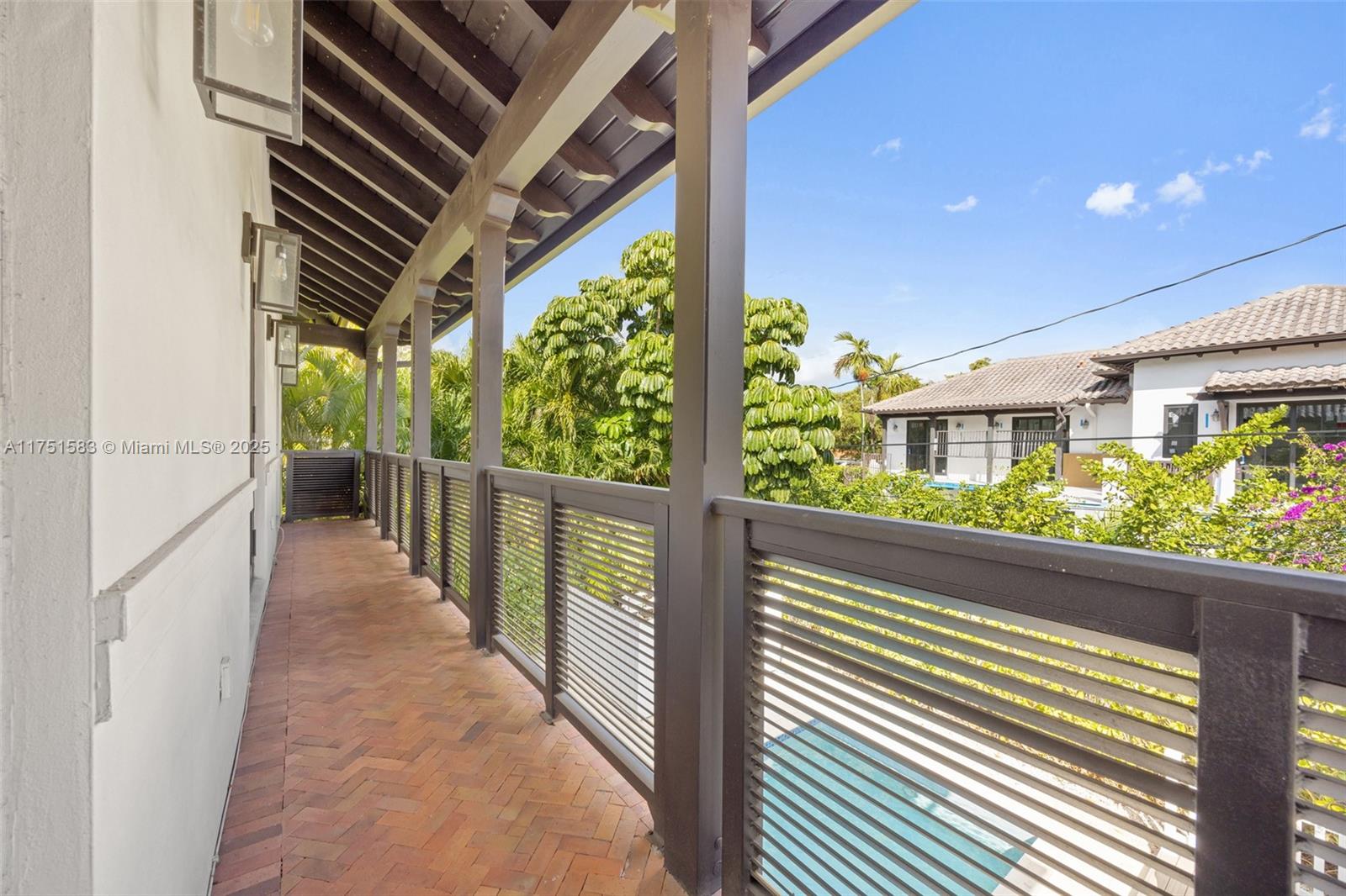 CORAL ESTATES - Residential