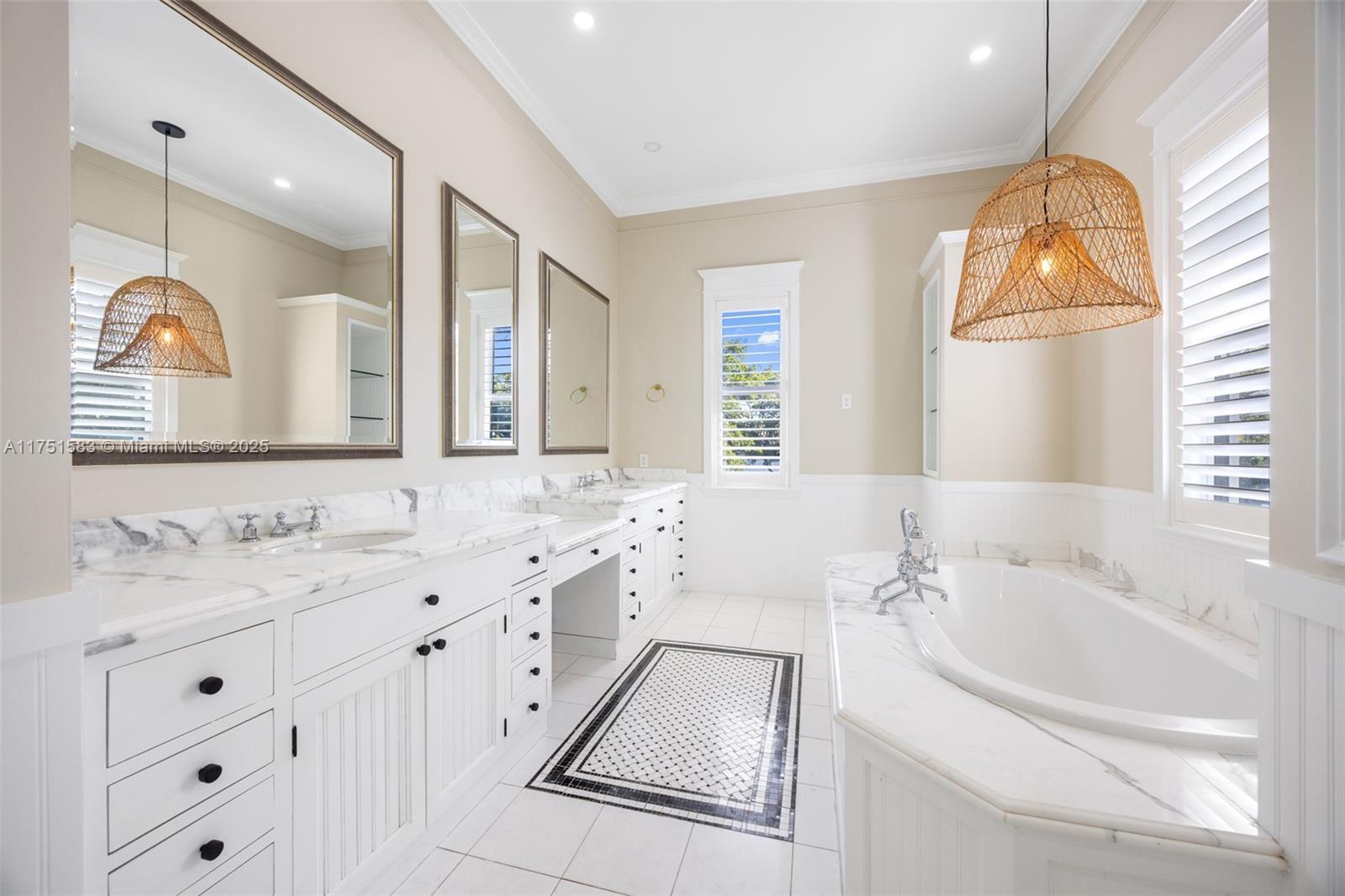 CORAL ESTATES - Residential