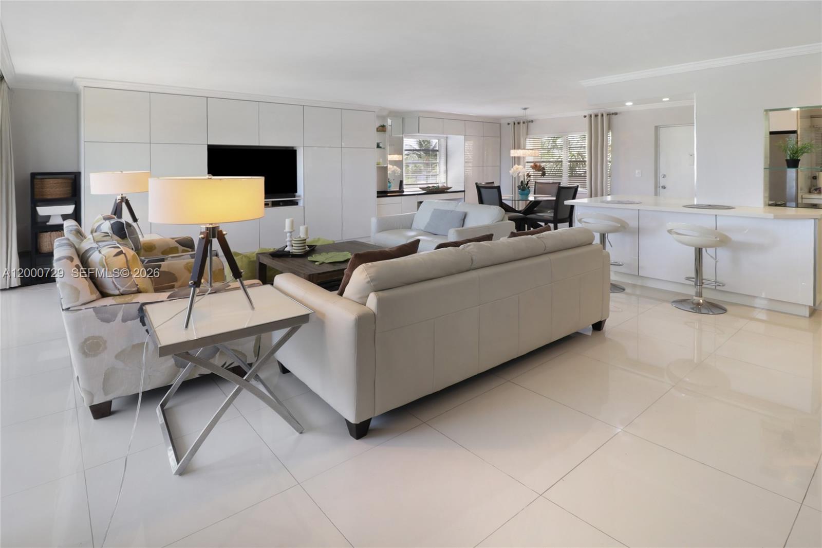 220 N Kings Point Dr 415