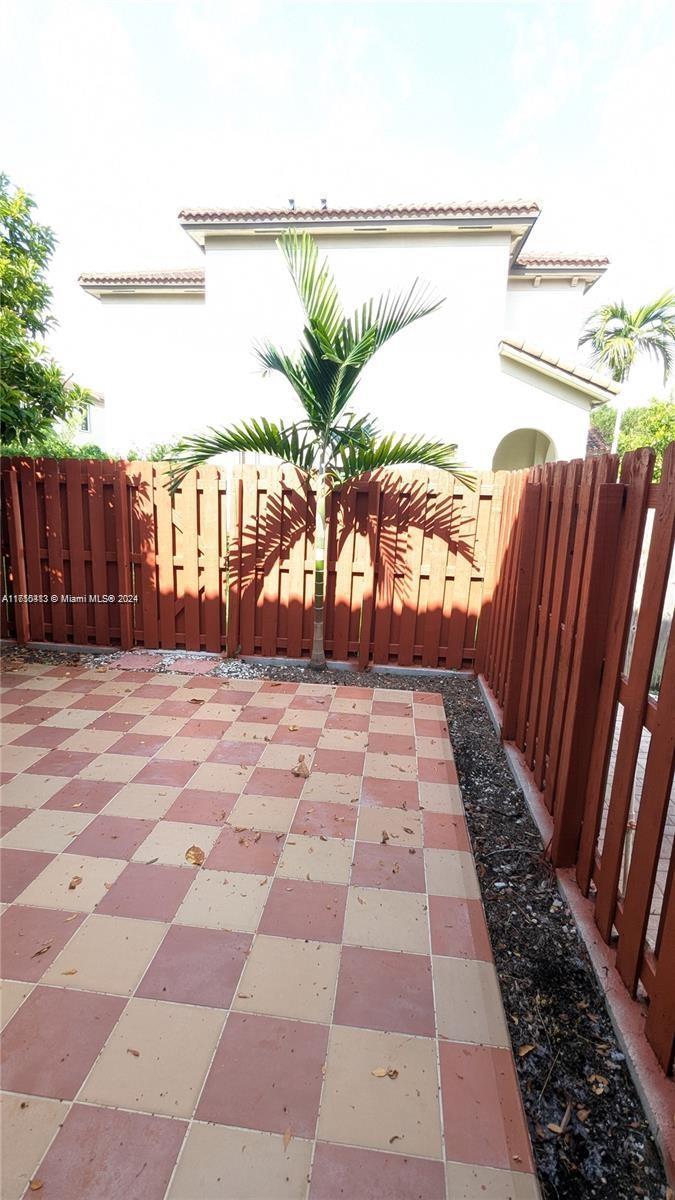 CENTURY GARDENS AT TAMIAM - Residential