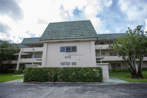 Condominium in Hollywood FL 5790 Stirling Rd Rd.jpg