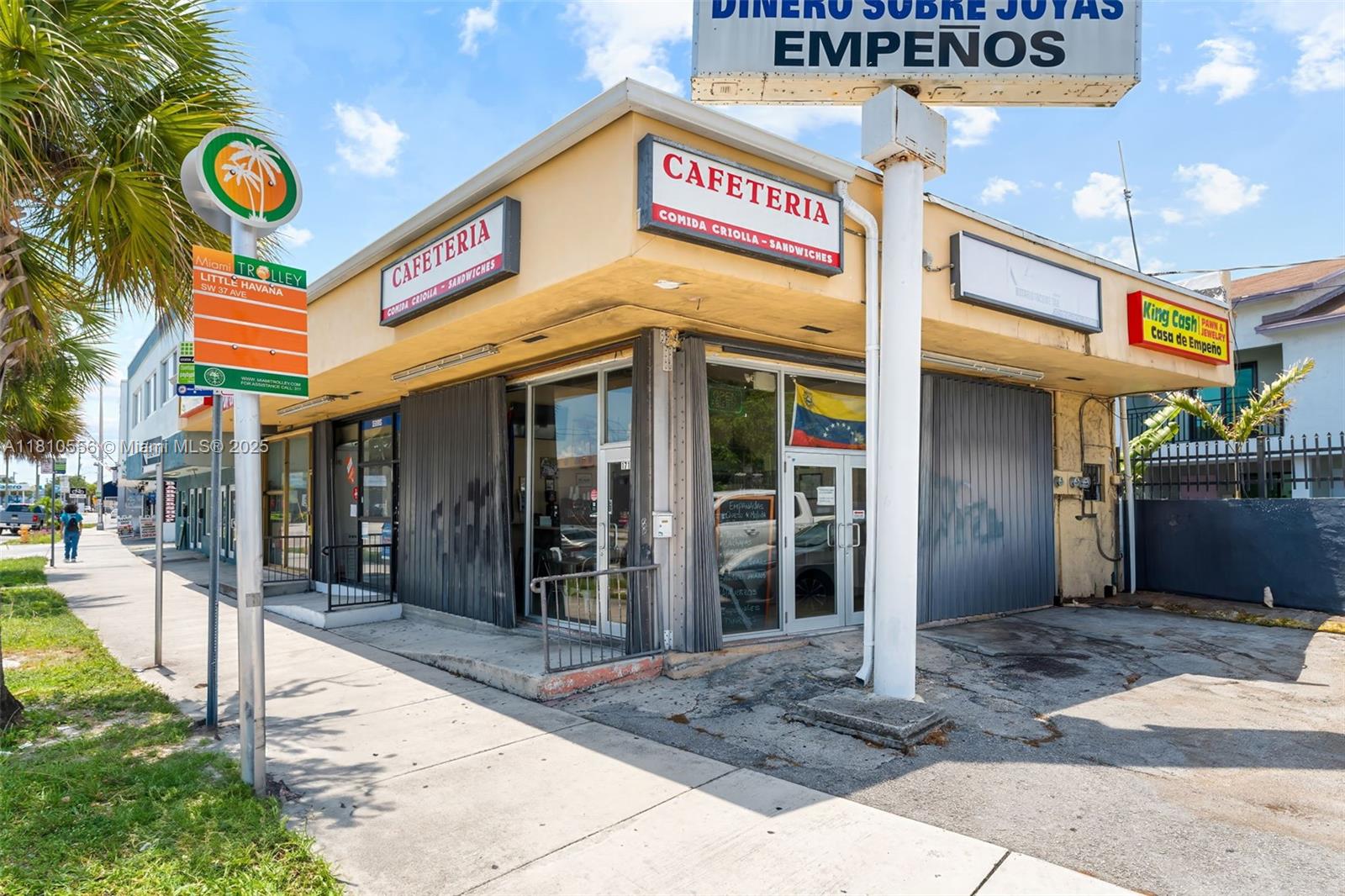 1713 W Flagler St