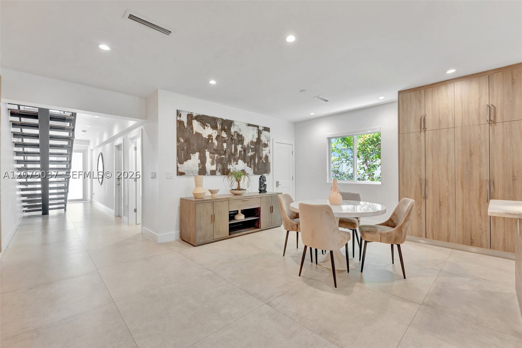 617 NE 14th Ave