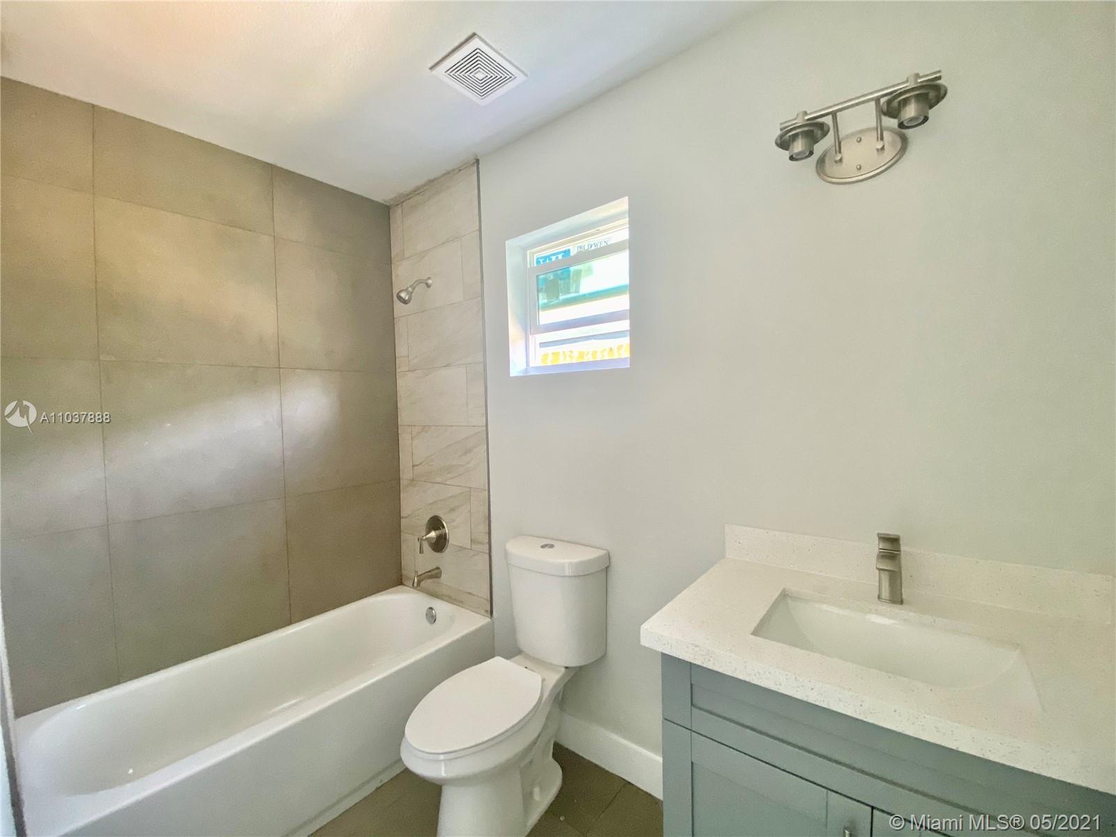 PLUMOSA PARK RIV BCH - Residential