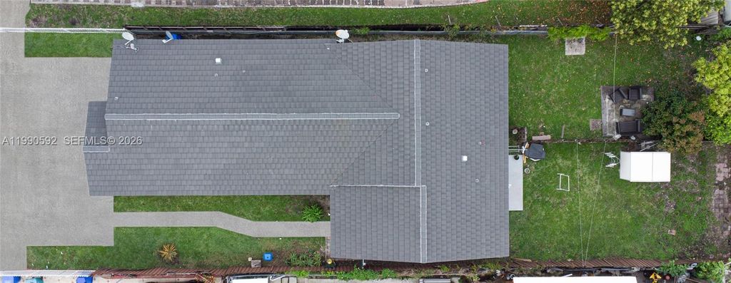 Photo of 119/121 NW 17th Pl, Miami, FL 33125 (MLS # A11990592)