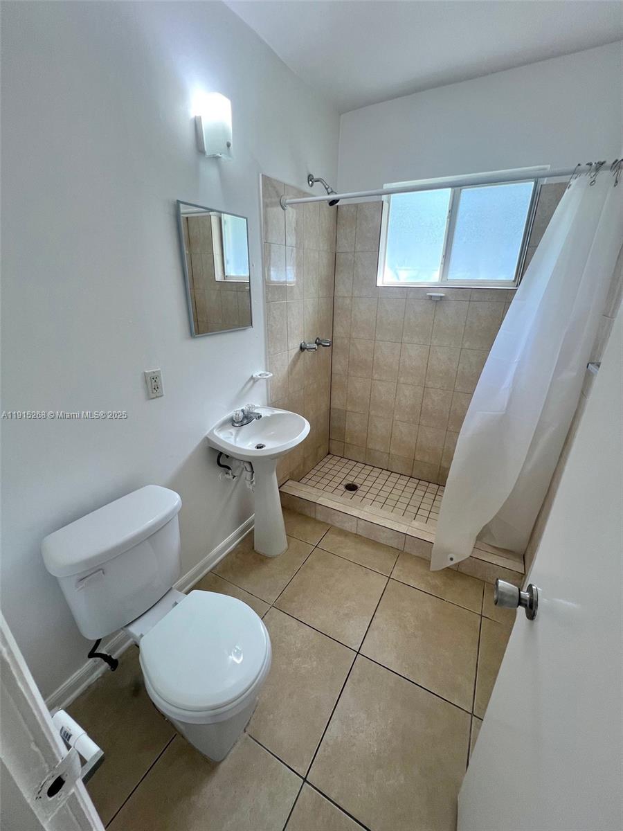 BISCAYNE HEIGHTS - Residential Lease