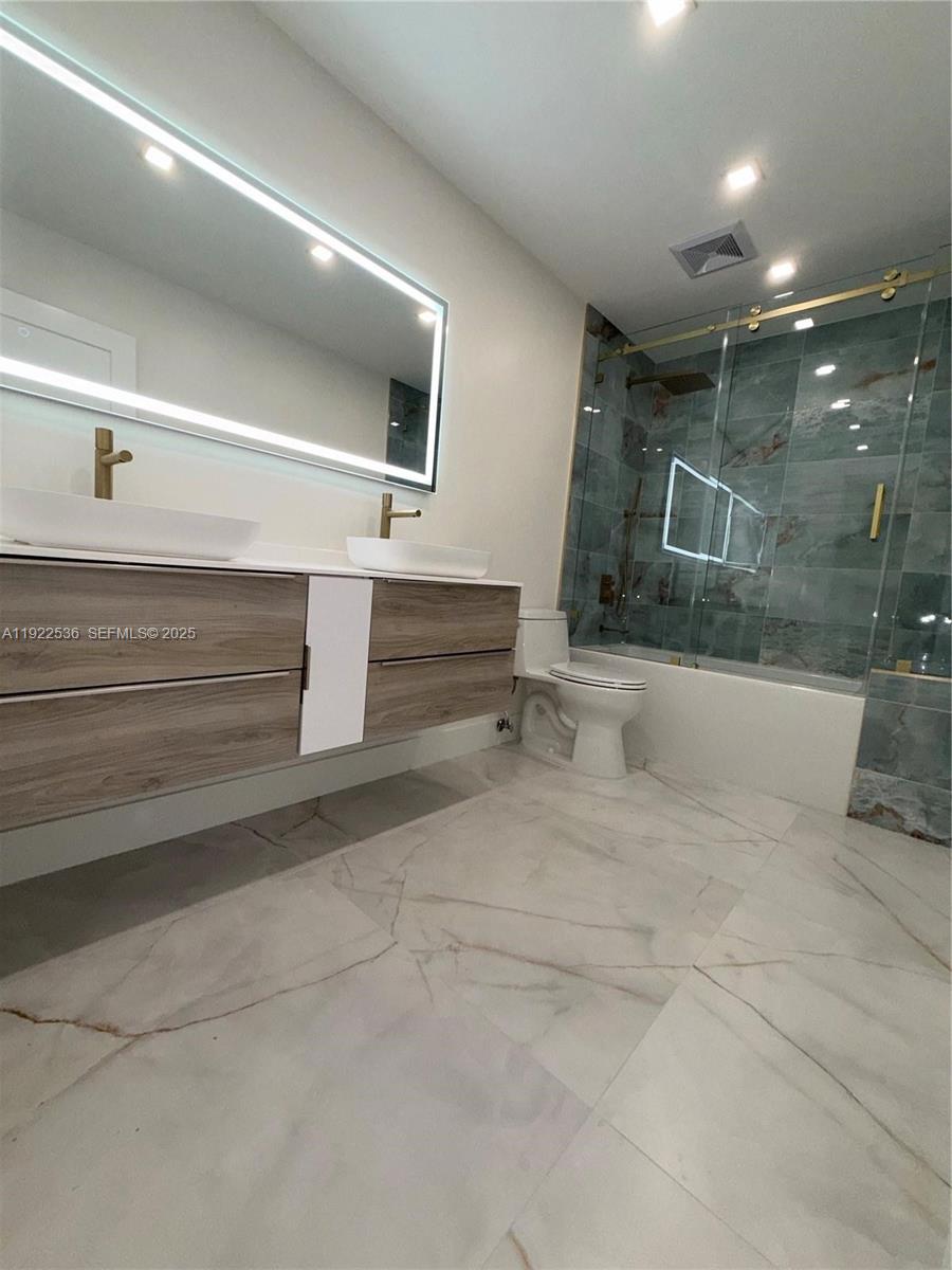 JASMINE AT THE HAMMOCKS - Residential