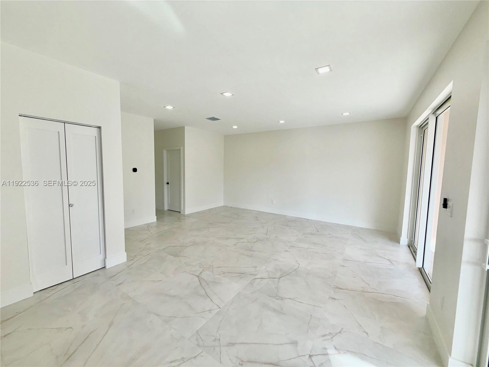 JASMINE AT THE HAMMOCKS - Residential