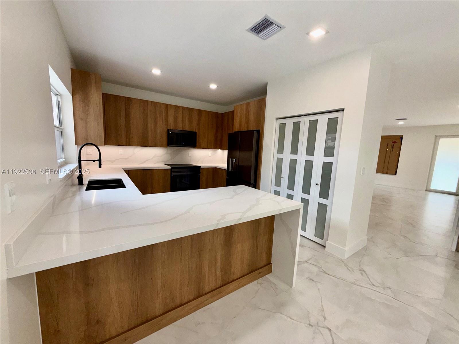 JASMINE AT THE HAMMOCKS - Residential