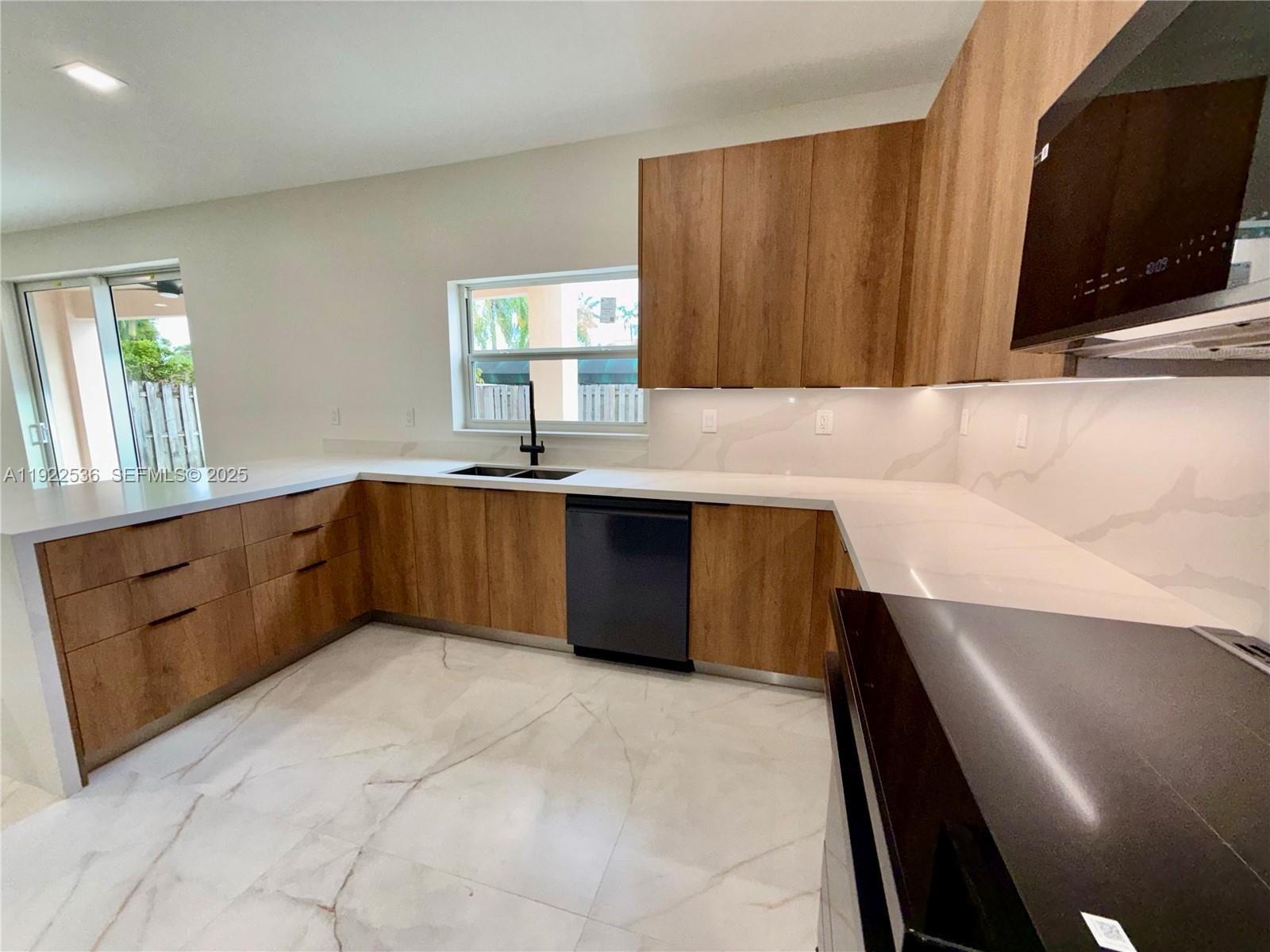 JASMINE AT THE HAMMOCKS - Residential