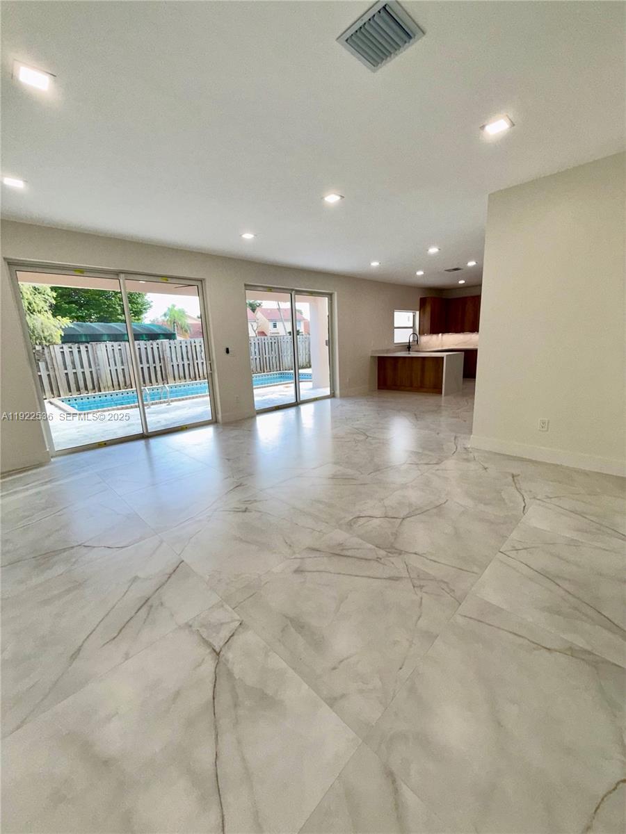 JASMINE AT THE HAMMOCKS - Residential