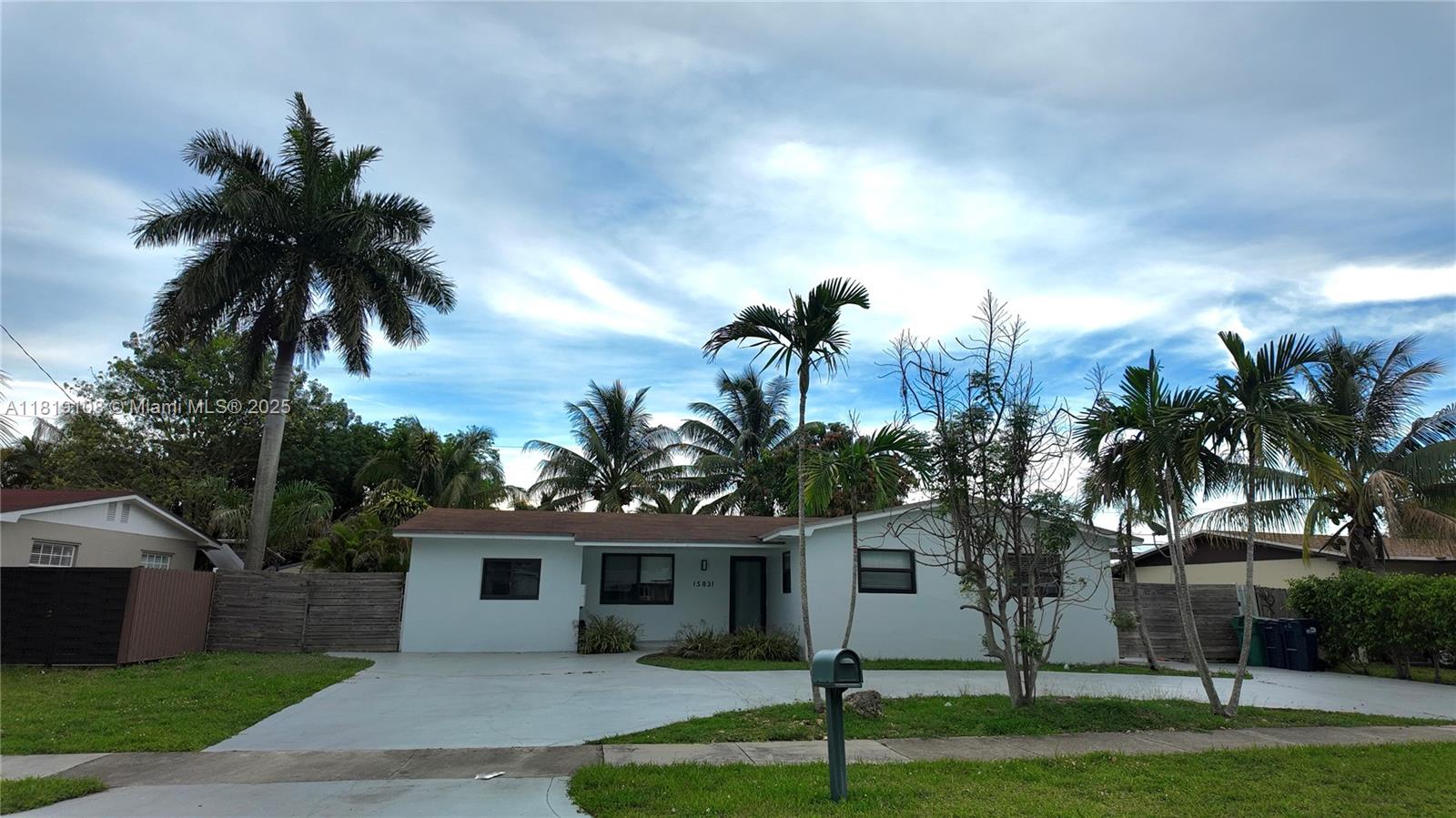 15831 Sw 106th Ave, Miami, Broward County, Florida - 4 Bedrooms  
3 Bathrooms - 