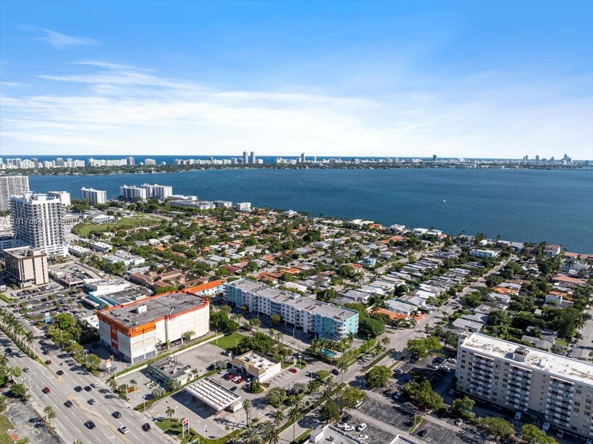 BREEZE CONDO - Residential