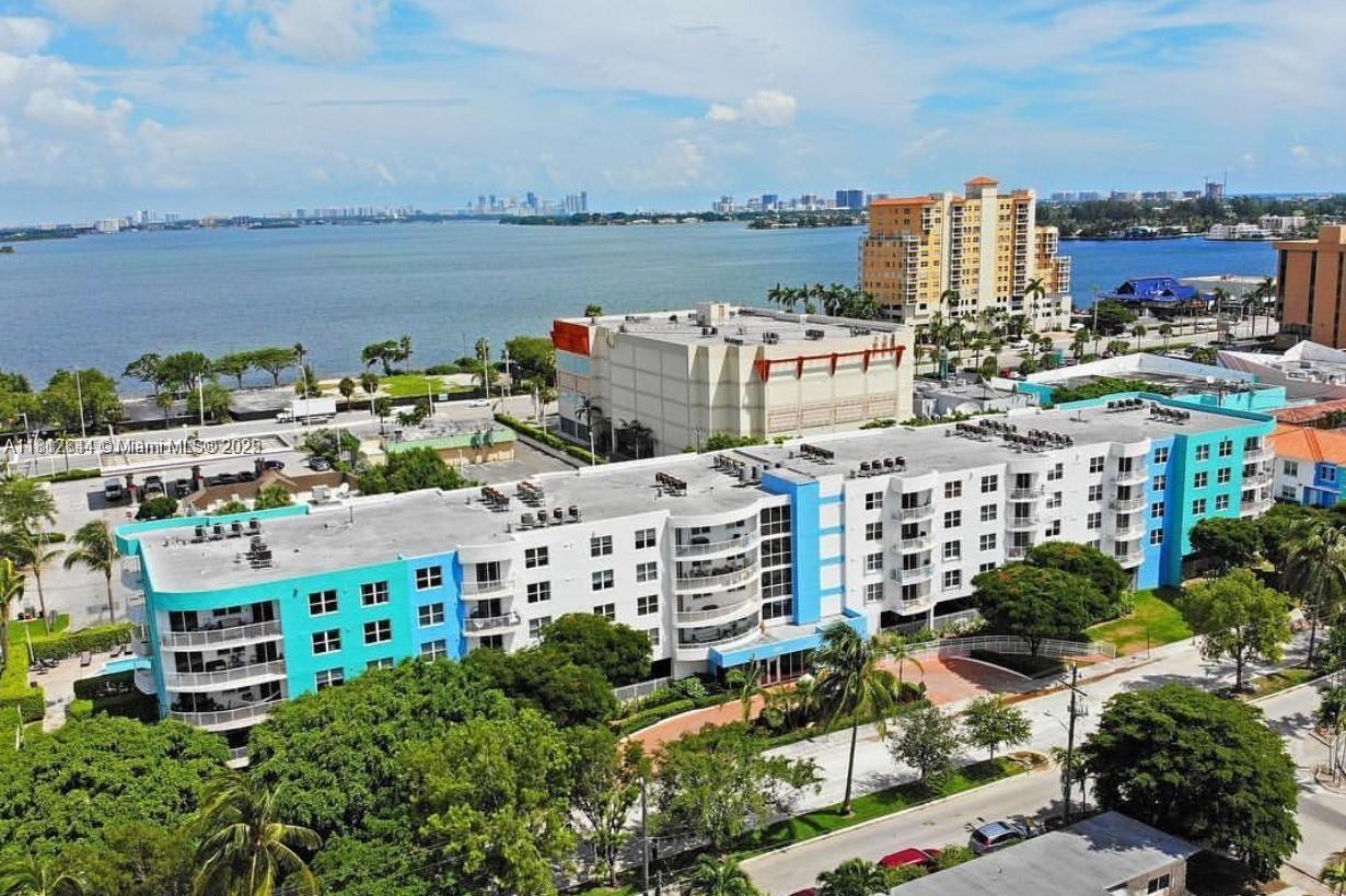 BREEZE CONDO - Residential