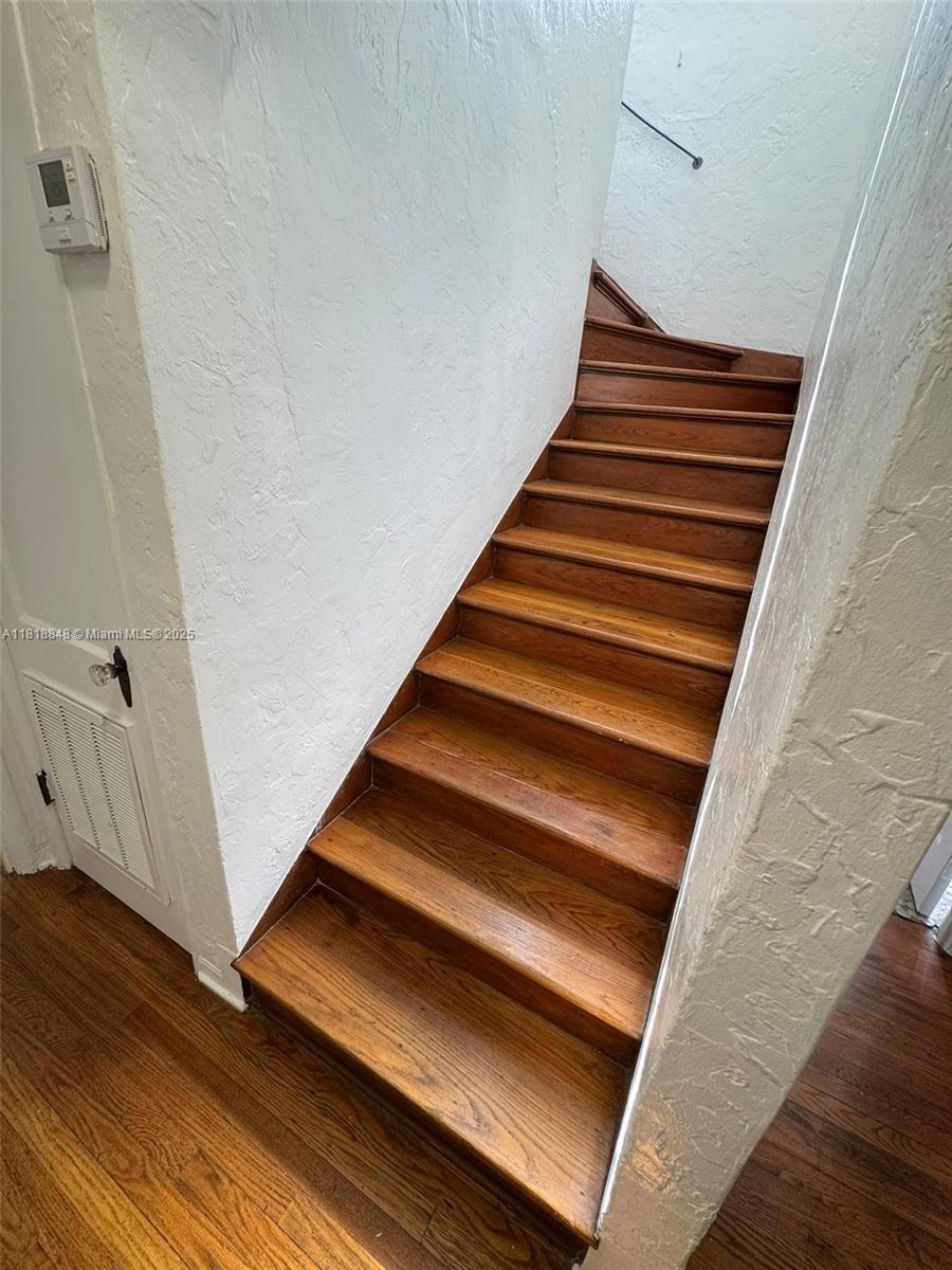 OCEAN BEACH ADDN NO 3 - Residential Lease