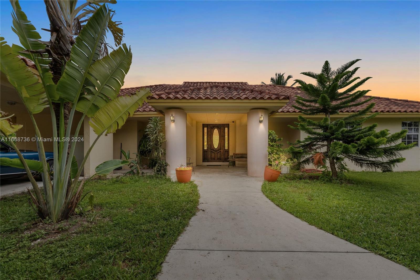 Property for Sale at 35295 Sw 189th Ave, Homestead, Miami-Dade County, Florida - Bedrooms: 3 
Bathrooms: 3  - $709,000