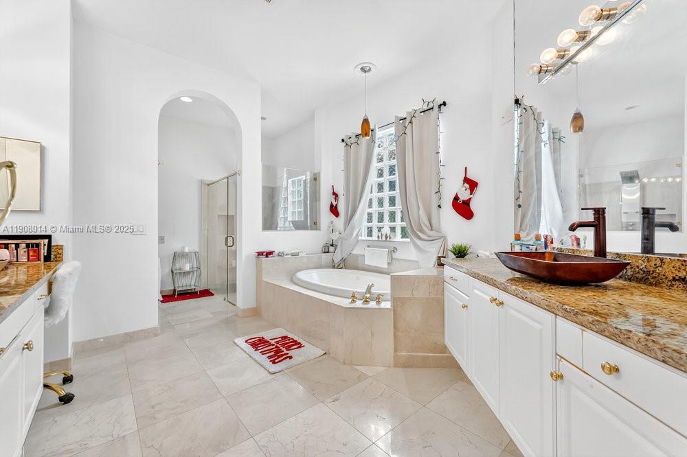 RENAISSANCE SEC 7 - Residential Lease