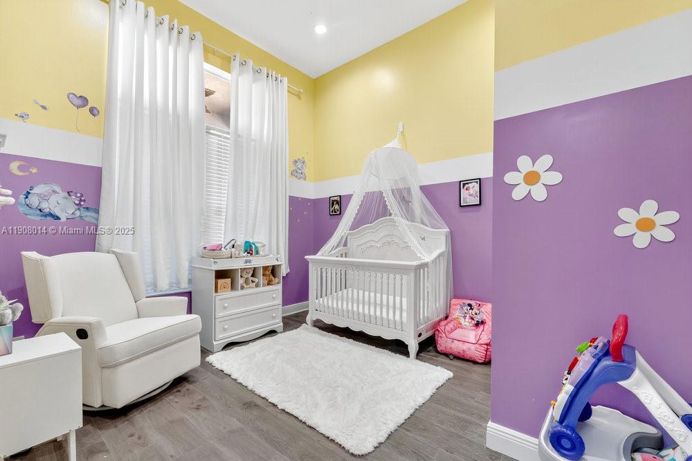 RENAISSANCE SEC 7 - Residential Lease