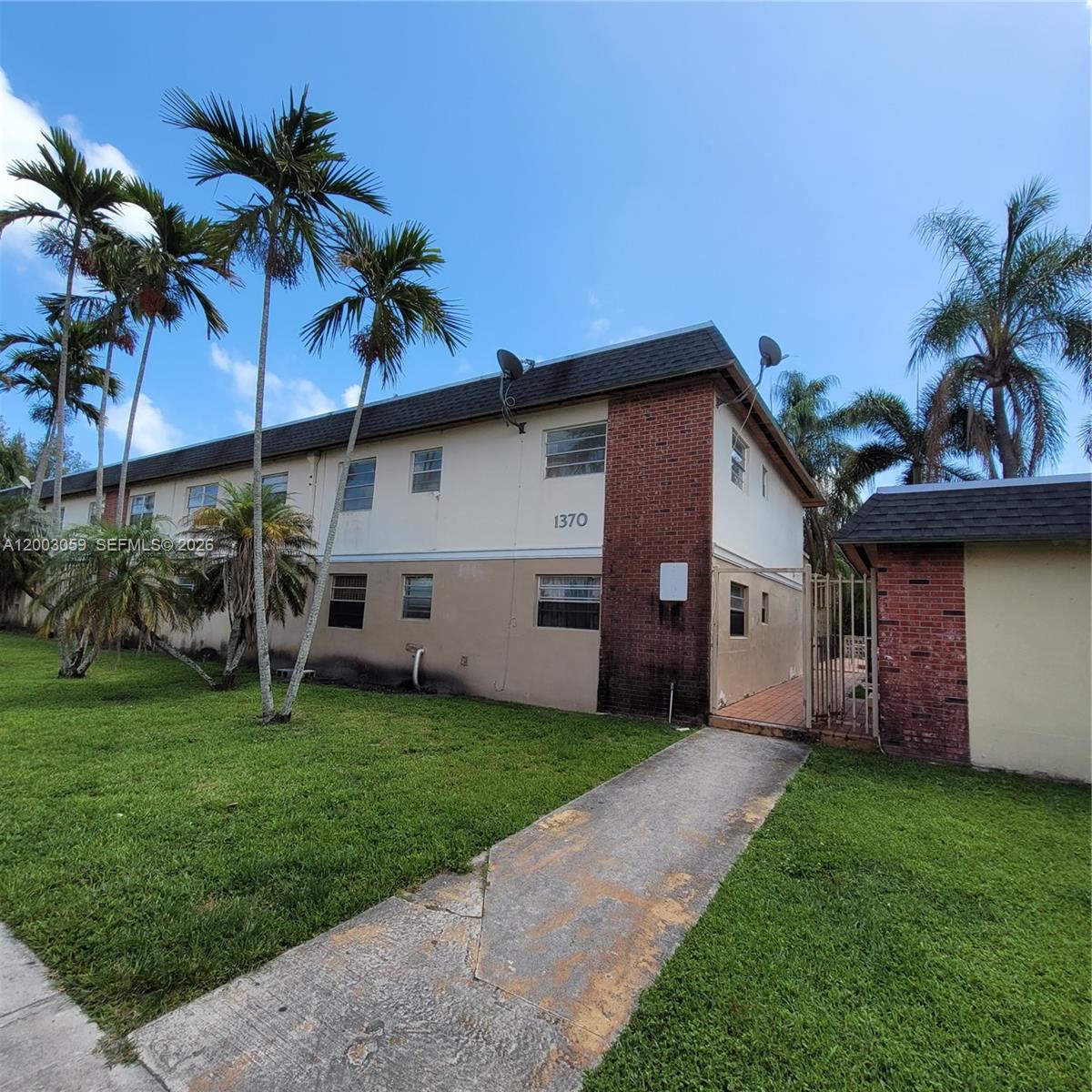 BISCAYNE PARK TERRACE CON - Residential