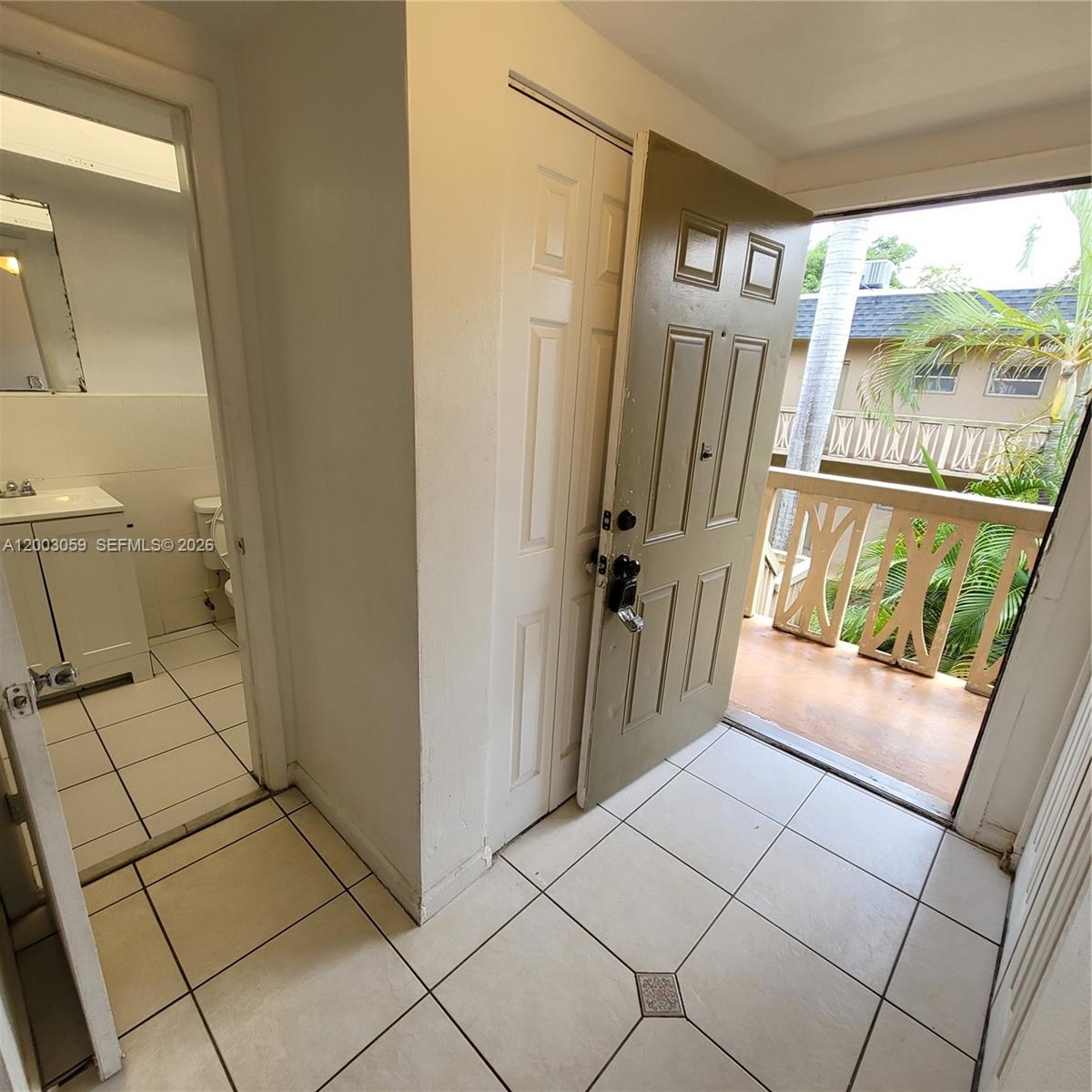 BISCAYNE PARK TERRACE CON - Residential