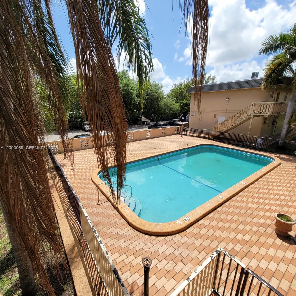 BISCAYNE PARK TERRACE CON - Residential